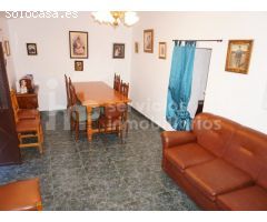 Amplio Cortijo con encanto sobre una parcela de 16.590 m2 en Canillas de