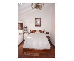 Amplio Cortijo con encanto sobre una parcela de 16.590 m2 en Canillas de