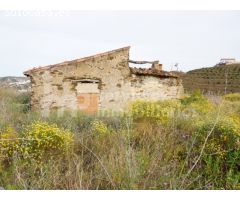 Parcela rústicas con casa en ruinas de 45 m2 con buenas vistas