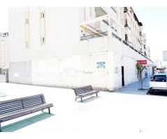 Local comercial en esquina zona nueva Vélez-Málaga