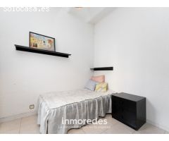 Oportunidad!! Piso con ascensor exterior en Les Corts con 3 dormitorios