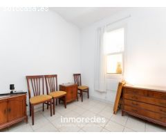 Oportunidad!! Piso con ascensor exterior en Les Corts con 3 dormitorios