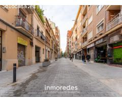 Oportunidad!! Piso con ascensor exterior en Les Corts con 3 dormitorios