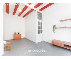 Piso Luminoso con balcón exterior reformado
