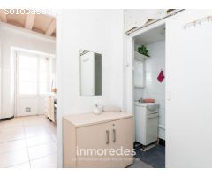 Piso Luminoso con balcón exterior reformado