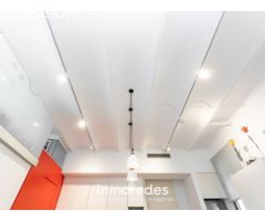 Piso con ascensor exterior con balcón en obra semi nueva en Poblenou