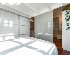 Piso con ascensor exterior con balcón en obra semi nueva en Poblenou