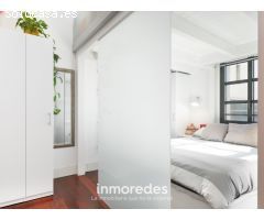 Piso con ascensor exterior con balcón en obra semi nueva en Poblenou
