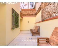 ¡Oportunidad única! Bajos completamente diáfano y reformado con amplio patio