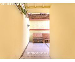¡Oportunidad única! Bajos completamente diáfano y reformado con amplio patio