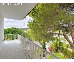 Casa pareada en SAgaró con vistas al mar