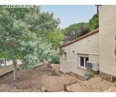Exclusiva Casa Individual en Zona Tranquila y Residencial de Calonge - Mas