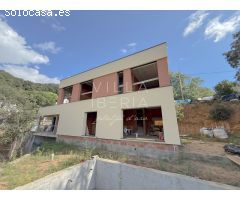 Exclusiva villa de lujo de obra nueva en Santa Cristina dAro