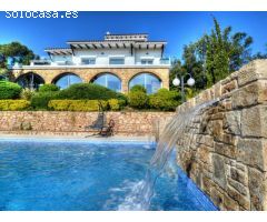 IMPRESIONANTE VILLA CON VISTAS PANORÁMICAS AL MAR