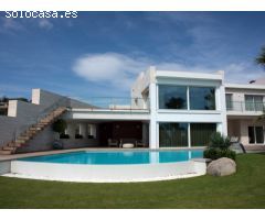 LUJOSA VILLA EN MASNOU