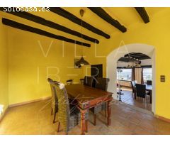 PRECIOSA VILLA CON VISTAS PANORÁMICAS