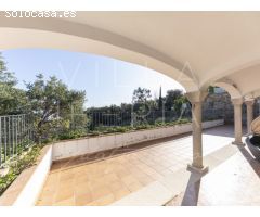 PRECIOSA VILLA CON VISTAS PANORÁMICAS