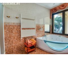 VILLA EXCLUSIVA EN SAGARÒ VELL (LA GAVINA) CON VISTAS MAR
