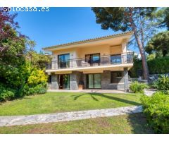 VILLA EXCLUSIVA EN SAGARÒ VELL (LA GAVINA) CON VISTAS MAR