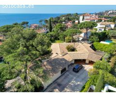 VILLA EXCLUSIVA EN SAGARÒ VELL (LA GAVINA) CON VISTAS MAR