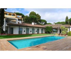 MODERNA VILLA CON VISTAS AL MAR