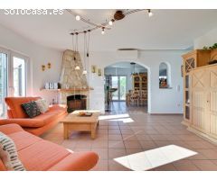 ENCANTADORA VILLA CON PISCINA Y VISTAS ESPECTACULARES