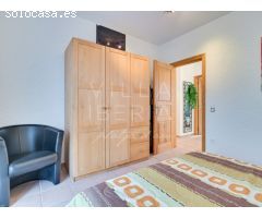 ENCANTADORA VILLA CON PISCINA Y VISTAS ESPECTACULARES