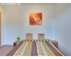 ENCANTADORA VILLA CON PISCINA Y VISTAS ESPECTACULARES