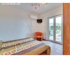 ENCANTADORA VILLA CON PISCINA Y VISTAS ESPECTACULARES