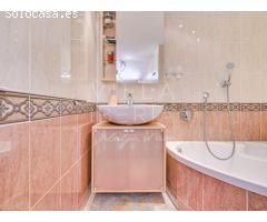 ENCANTADORA VILLA CON PISCINA Y VISTAS ESPECTACULARES