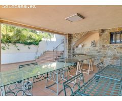 EXCLUSIVA VILLA CON VISTAS AL MAR EN LA FOSCA - LES BATERIES