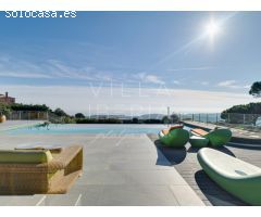 Magnífica Casa en Venta con Vistas Despejadas al Mar, Montañas y Campo de Golf
