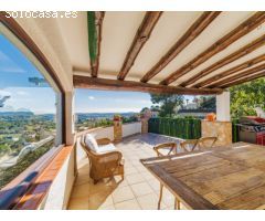 EXCLUSIVO CHALET CON VISTAS ESPECTACULARES