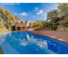 EXCLUSIVO CHALET CON VISTAS ESPECTACULARES