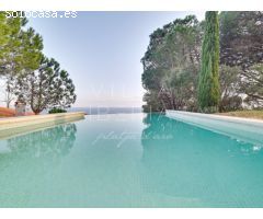 EXCLUSIVA VILLA CON VISTAS PANORÁMICAS AL MAR EN PUNTA BRAVA