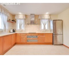 ELEGANTE CASA EN TORREBOSCA