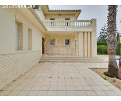 ELEGANTE CASA EN TORREBOSCA