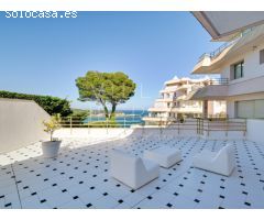 Exclusivo apartamento renovado con vistas al mar