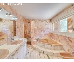Exclusiva finca con piscina, pista de tenis y total privacidad en la Costa Brava