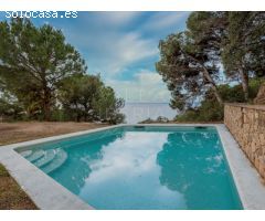 EXCLUSIVA VILLA CON VISTAS PANORÁMICAS AL MAR EN PUNTA BRAVA
