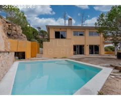 EXCLUSIVA VILLA CON VISTAS PANORÁMICAS AL MAR EN PUNTA BRAVA