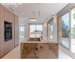EXCLUSIVA VILLA CON VISTAS PANORÁMICAS AL MAR EN PUNTA BRAVA