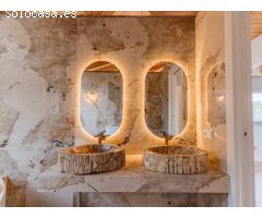 EXCLUSIVA VILLA CON VISTAS PANORÁMICAS AL MAR EN PUNTA BRAVA