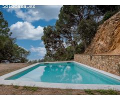 EXCLUSIVA VILLA CON VISTAS PANORÁMICAS AL MAR EN PUNTA BRAVA