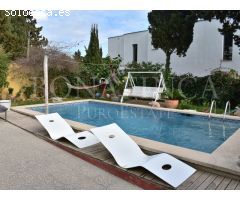 Chalet independiente de 4 dormitorios con jardín y piscina en Costa de la Calma.