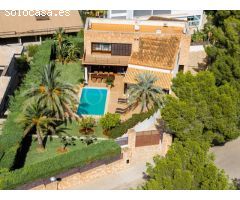 ¡Chalet en venta en Bendinat!