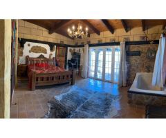 Exclusiva villa en Cala Viñas de 4 habitaciones, amplias terrazas y posibilidad