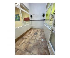 LOCAL COMERCIAL EN VENTA CALLE CISCAR, CON PATIO INTERIOR, LUZ NATURAL. EN ZONA