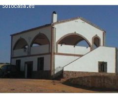 Finca de 1718 hectáreas de regadío, tradicional, intensivo y súper intensivo en