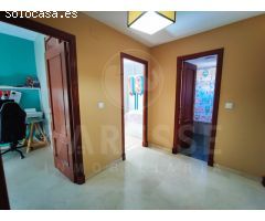 Chalet Pareado con Piscina Propia